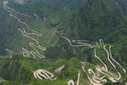 畅游通天大道，探寻壮美风光（开启一场惊心动魄的自然之旅）