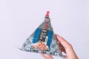 《创造与魔法》游戏中的金枪鱼饭团制作指南（游戏玩家必备，学会制作金枪鱼饭团的方法）